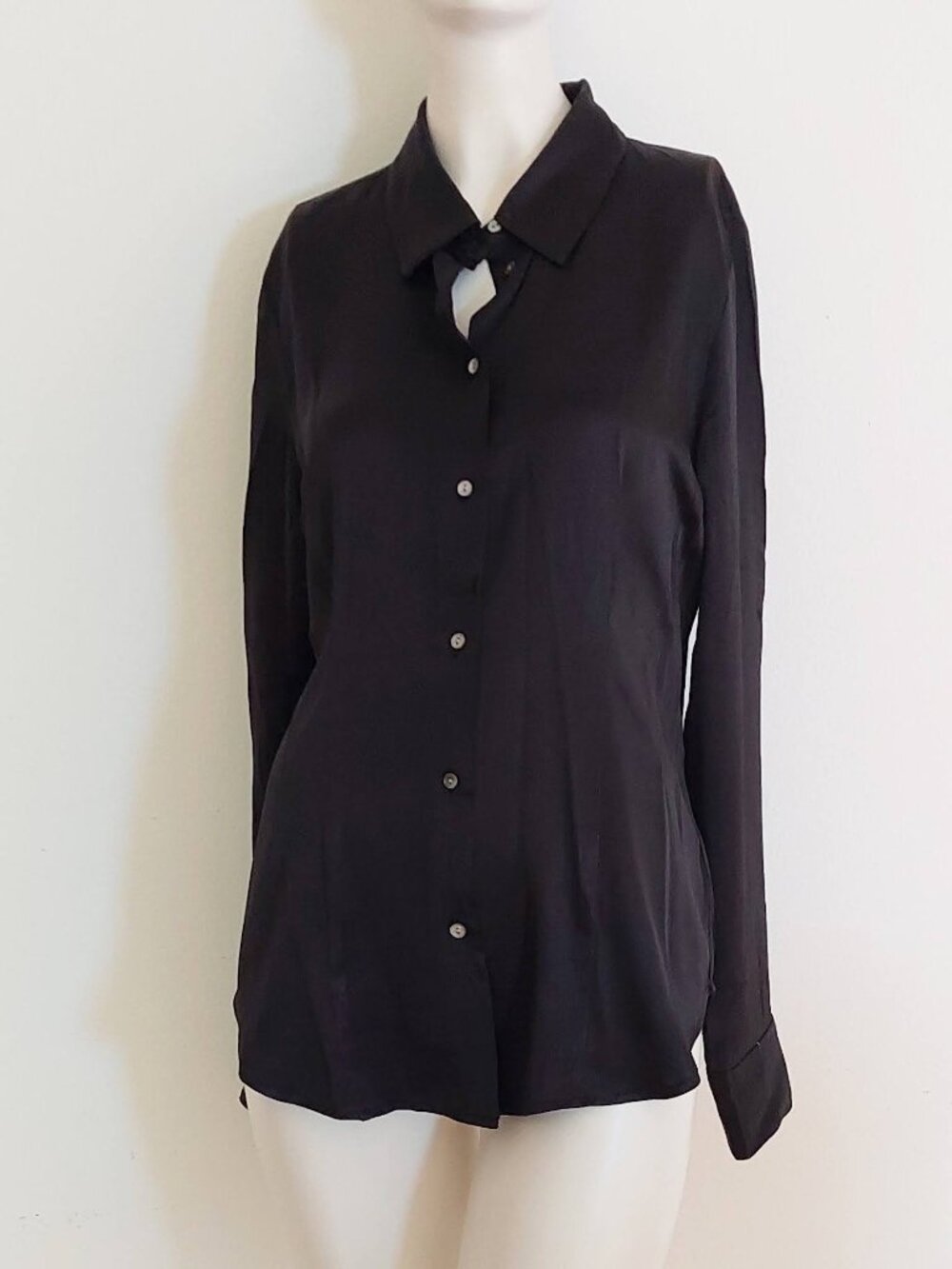 Madewell Black Ecovero™ Satin Button-down Point-Collar Fitted L/S Shirt Size: 6